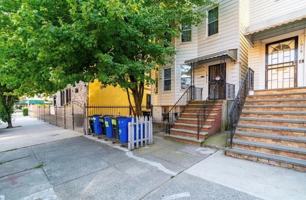 featured image of 1911 Matthews Ave