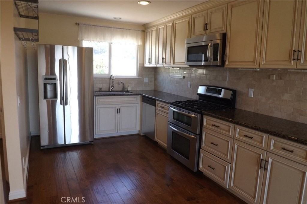 3707 Calle La Quinta - Photo 3 of 34