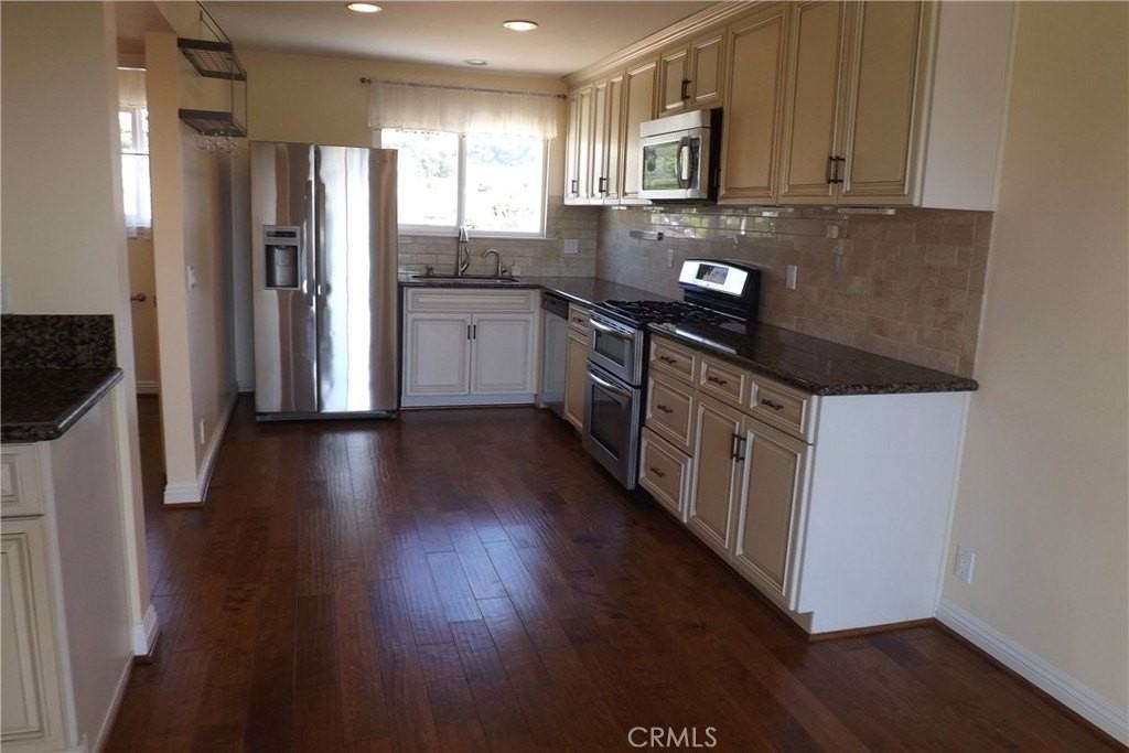 3707 Calle La Quinta - Photo 4 of 34