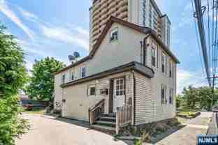 1602 Anderson Ave - Photo 1 of 1