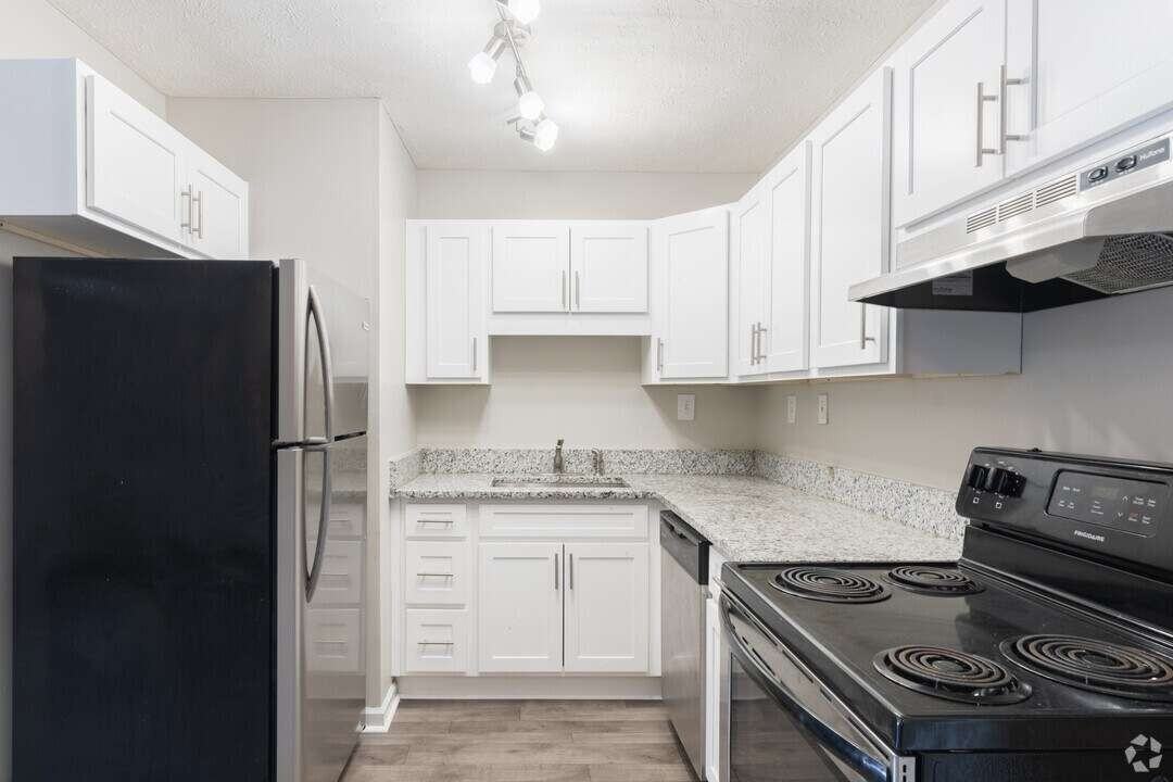 Guest House - Photo 5 of 35