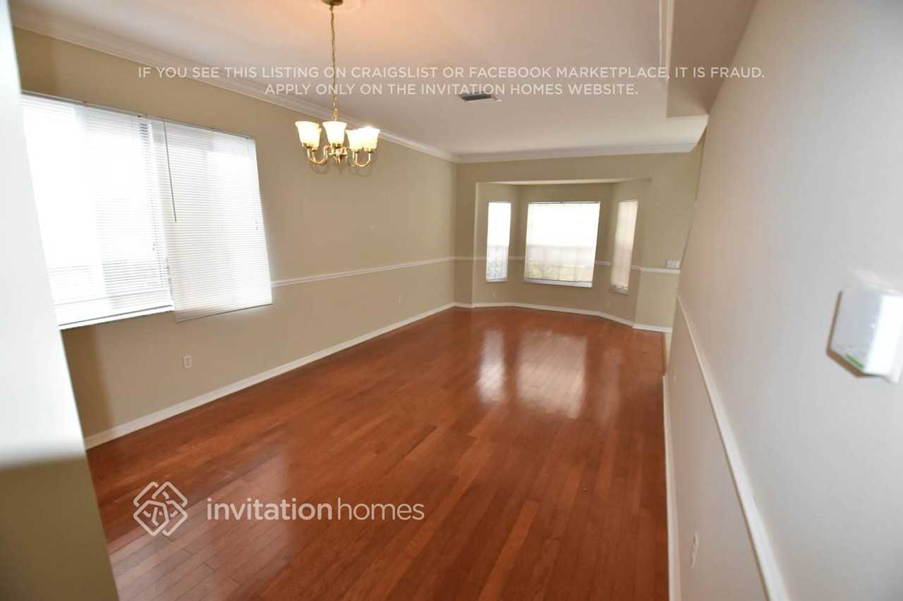 19331 Aqua Springs Dr - Photo 2 of 16