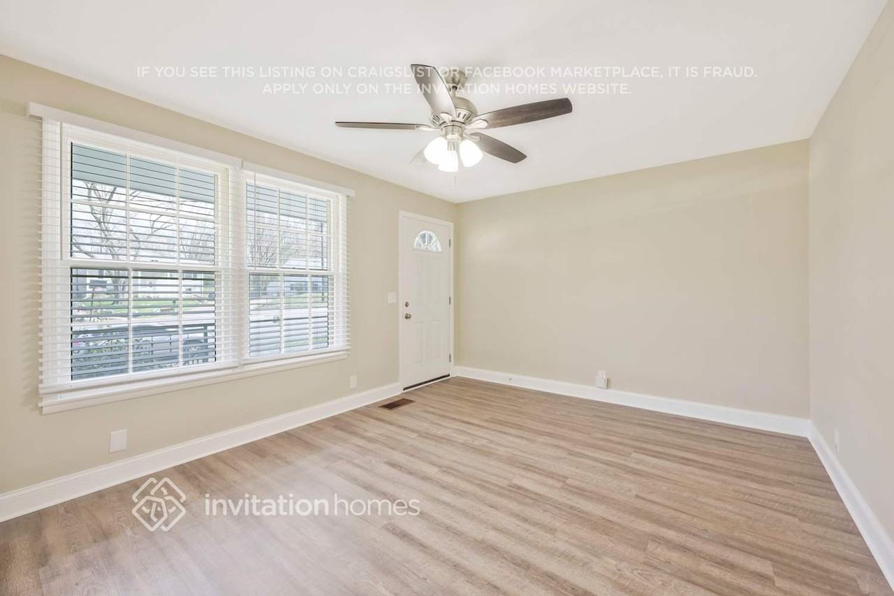 709 Bowfield Ct - Photo 3 of 24