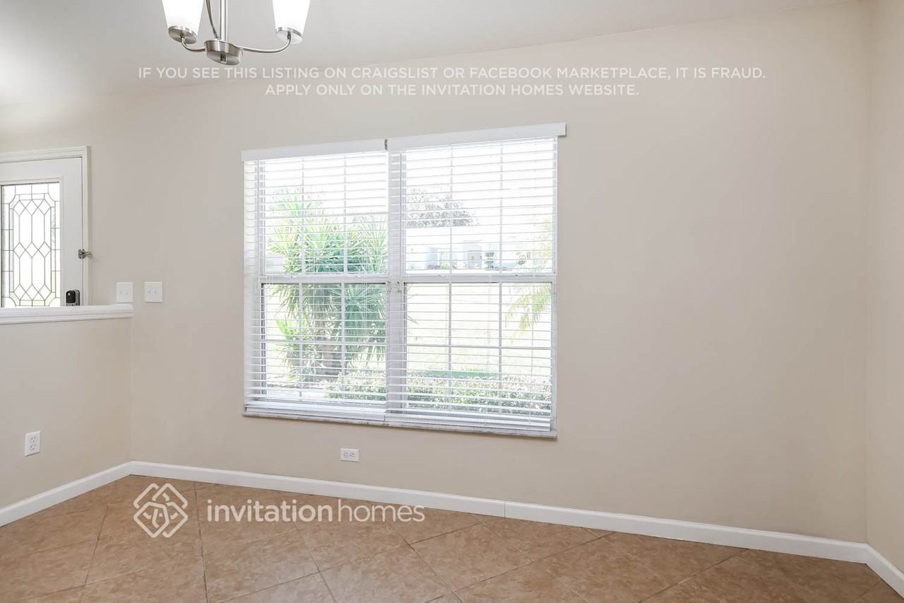 9600 Saragossa St - Photo 6 of 16