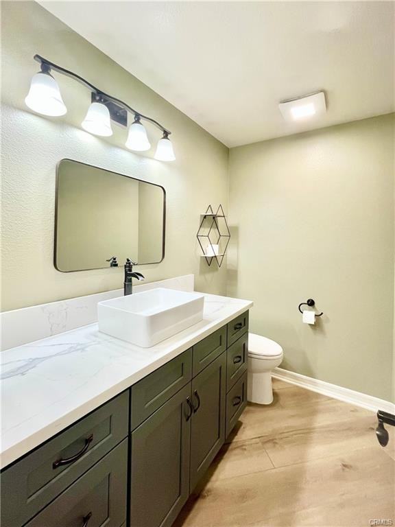 25942 Clifton Pl - Photo 2 of 8