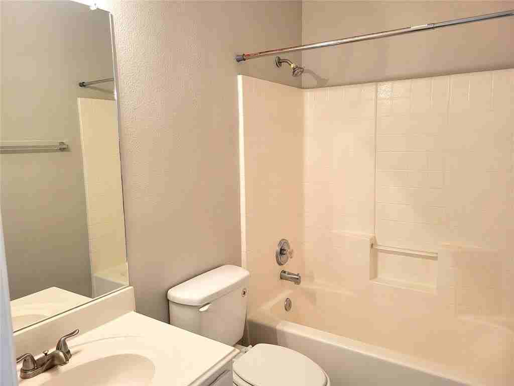 800 Sequoia Drive - Photo 7 of 16