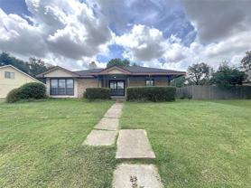 404 Lincoln Dr - Photo 1 of 1
