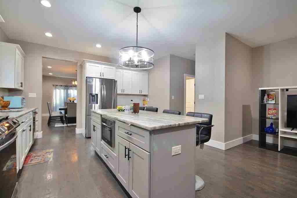 150 Clove Ave - Photo 2 of 34