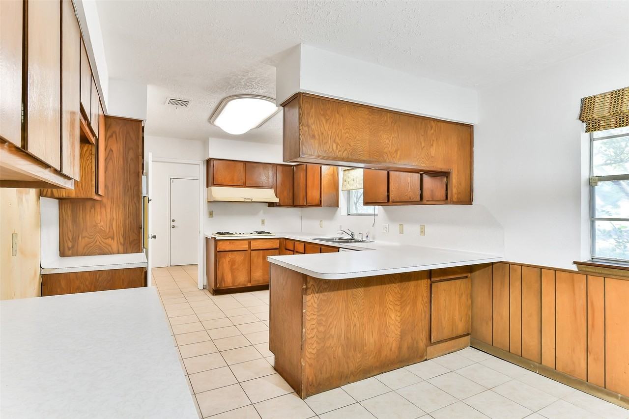 3405 E Circle Dr - Photo 7 of 34