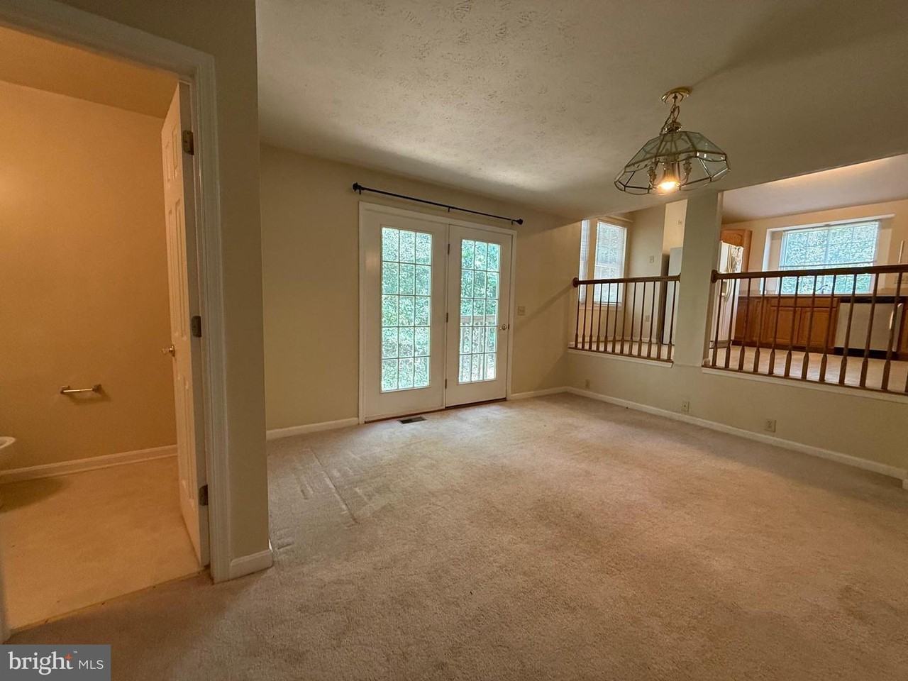 45586 Curly Court - Photo 5 of 17
