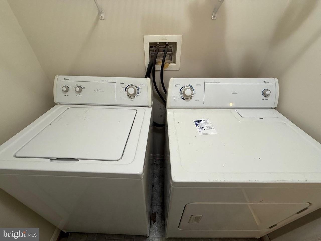 45586 Curly Court - Photo 7 of 17