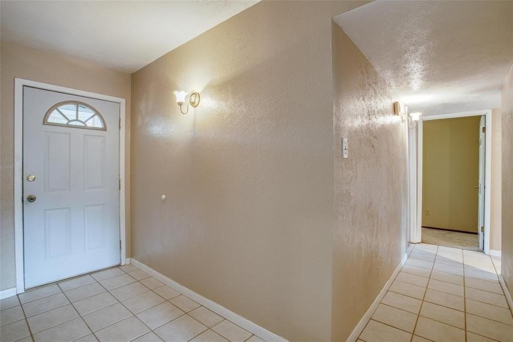 724 Meadow Mead Dr - Photo 2 of 15