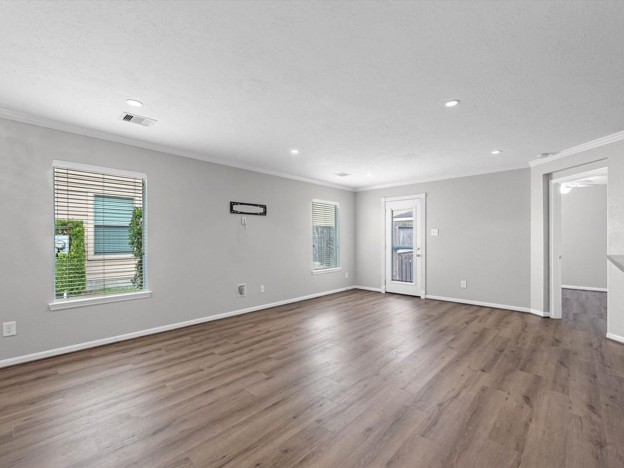 16010 Sweetwater Fields Ln - Photo 2 of 21