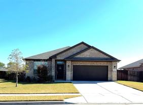 424 Skipper Ln - Photo 1 of 1