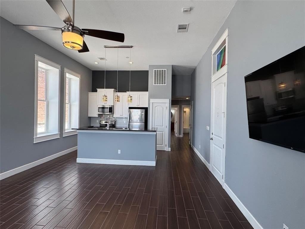 2901 Lee St #2 - Photo 5 of 14