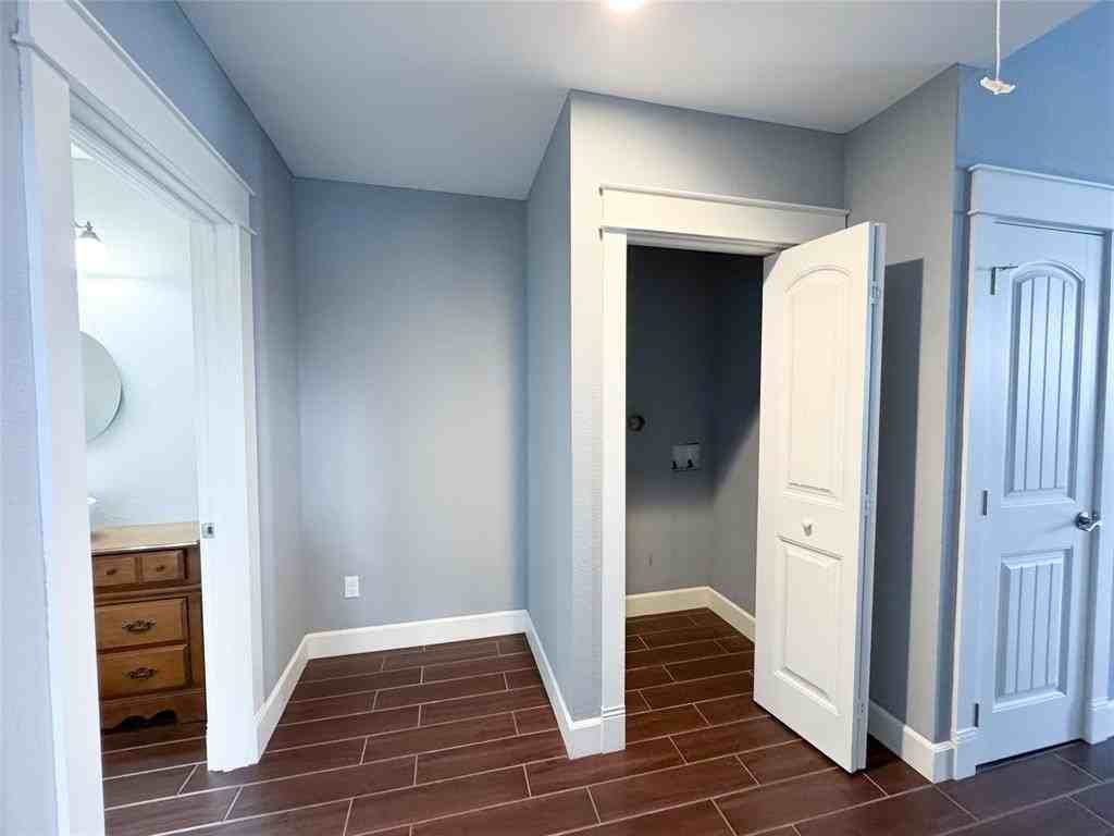 2901 Lee St #2 - Photo 6 of 14