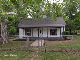 104 Greathouse St - Photo 1 of 1