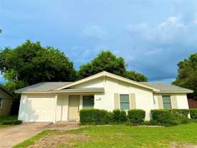 1314 Timberlake Cir - Photo 1 of 1