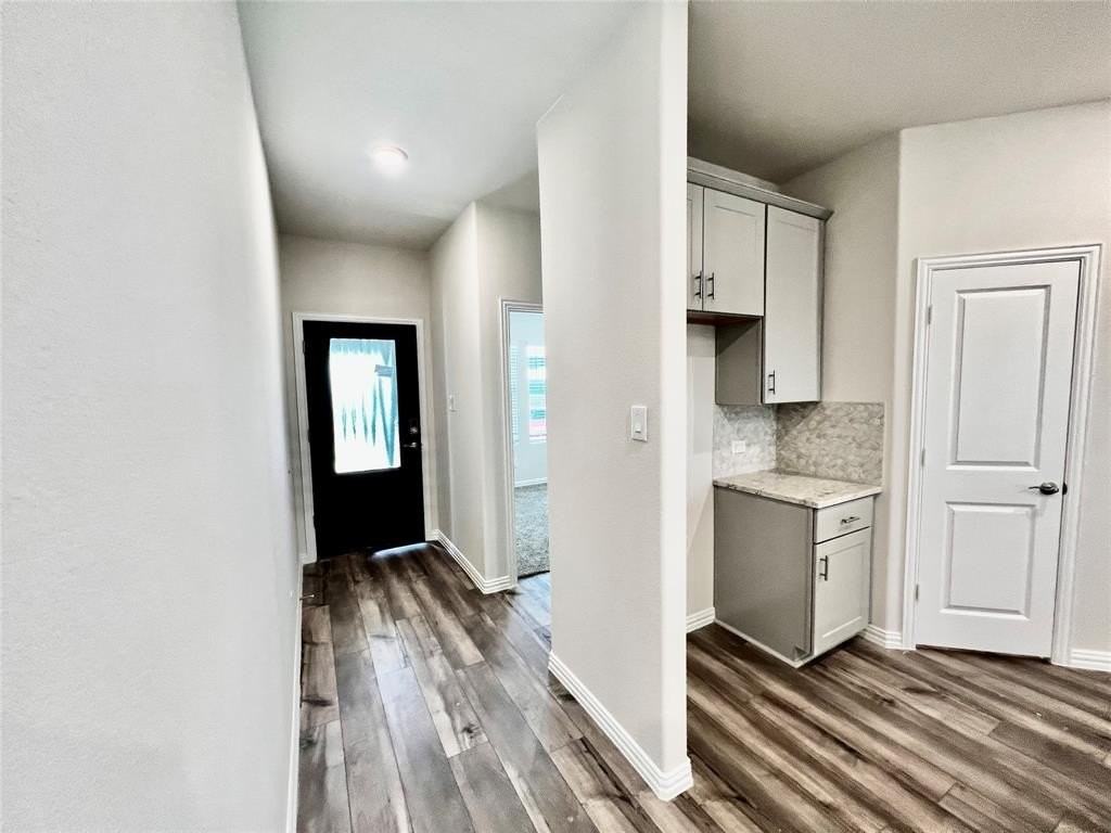 2343 Aspen Hill Dr - Photo 3 of 25