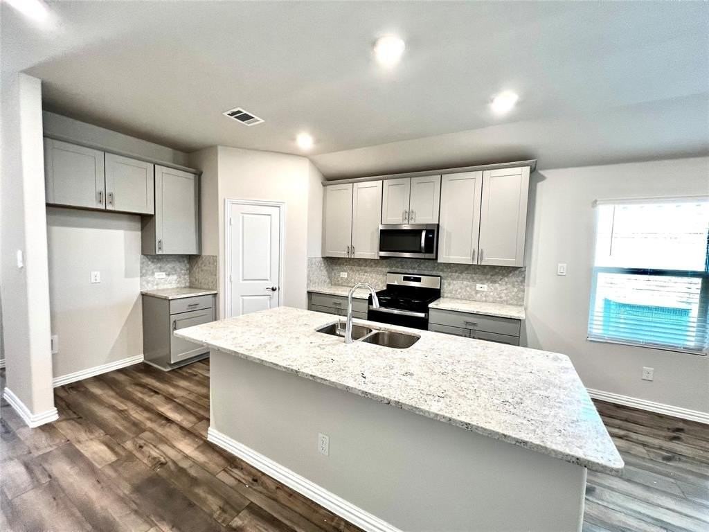 2343 Aspen Hill Dr - Photo 5 of 25