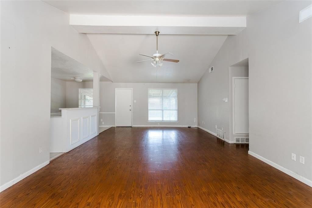 1018 Vegas Drive - Photo 4 of 25