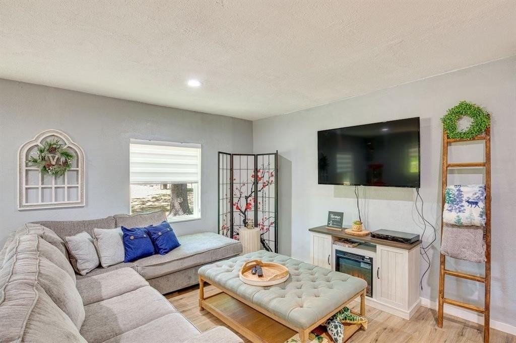 7110 Apache Cir - Photo 6 of 36