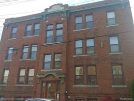 1535 W Canfield St #1 - Photo 1 of 1