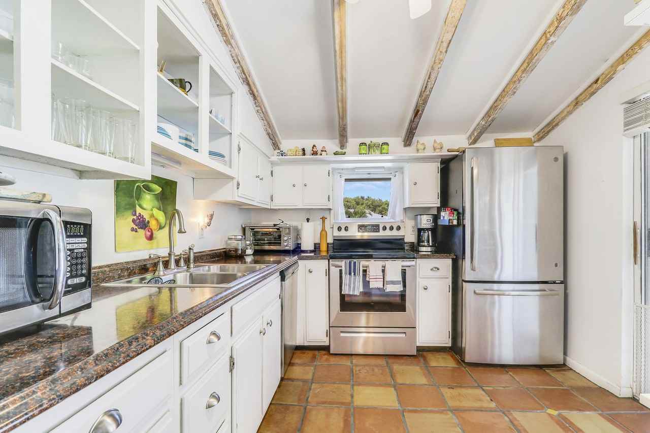 1329 Chippewa St - Photo 2 of 36