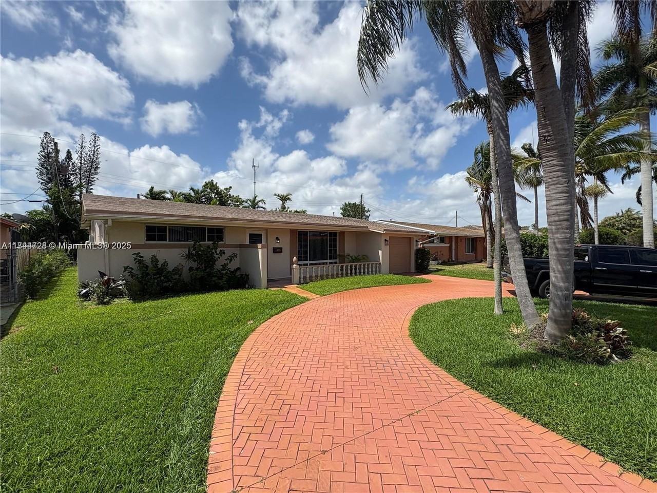 6612 Dahlia Dr - Photo 3 of 8