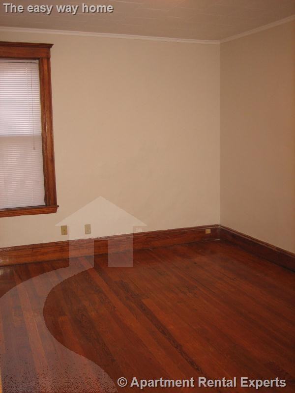 110 Sharon St #3 - Photo 7 of 9