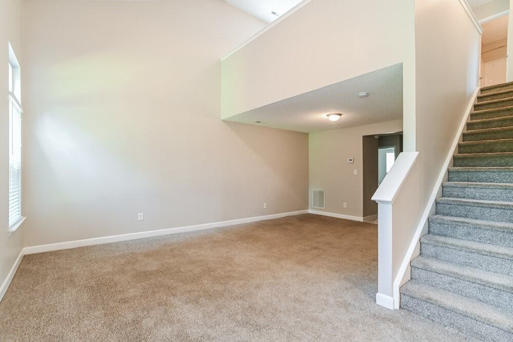 604 Overlook Rd - Photo 4 of 17
