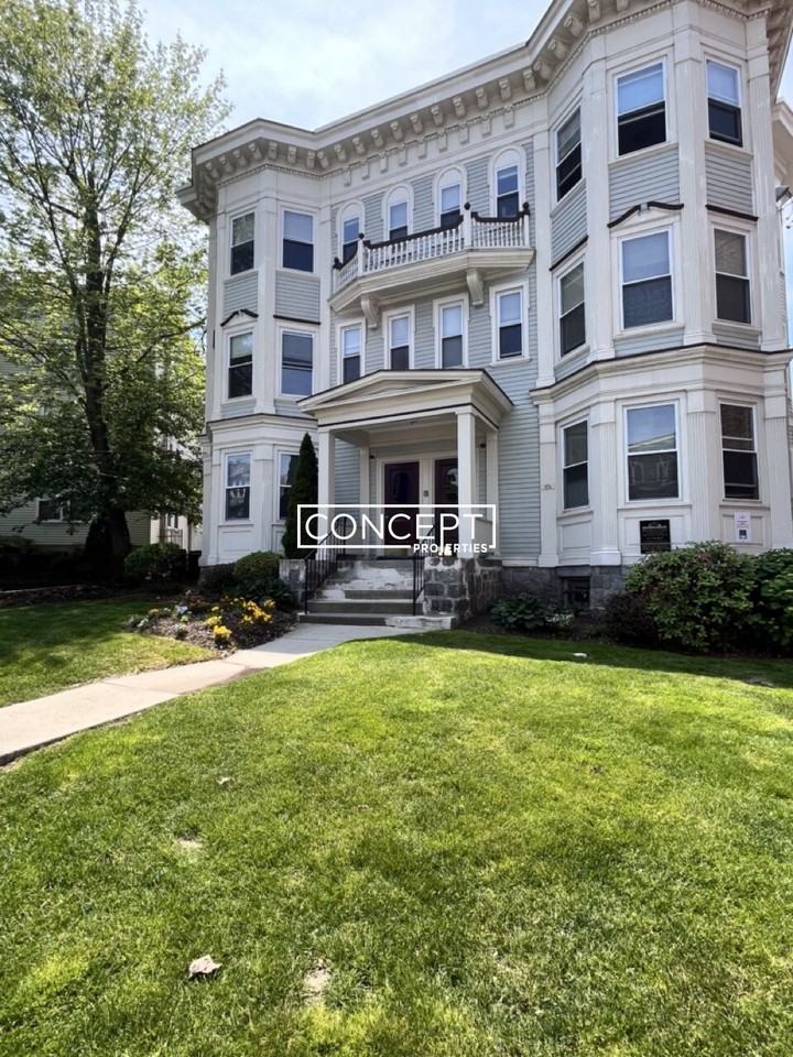 53 Ashford St #4 - Photo 2 of 17
