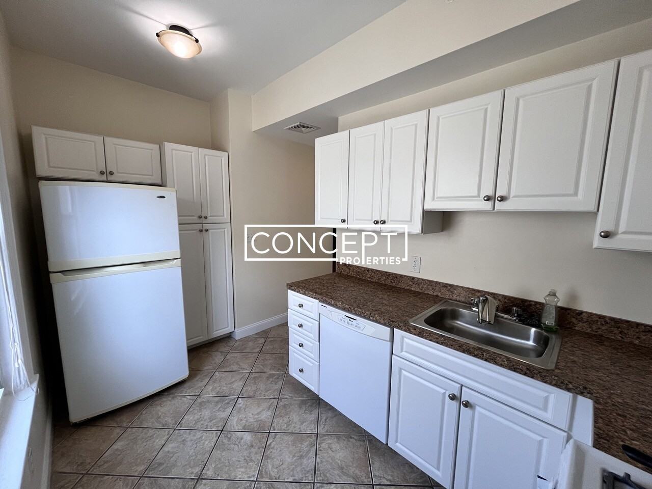 53 Ashford St #4 - Photo 4 of 17