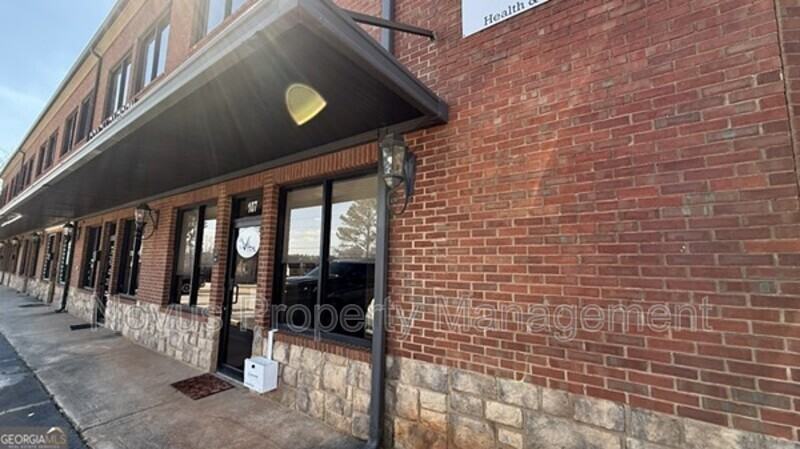 125 Commons Way #107 - Photo 2 of 16