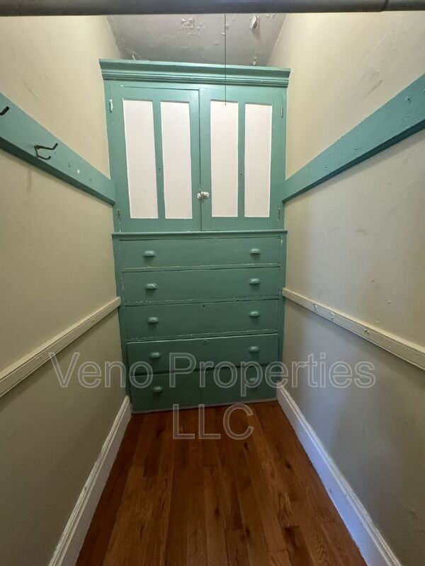 16 2nd St #2R - Photo 6 of 8