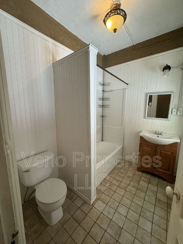 16 2nd St #2R - Photo 7 of 8