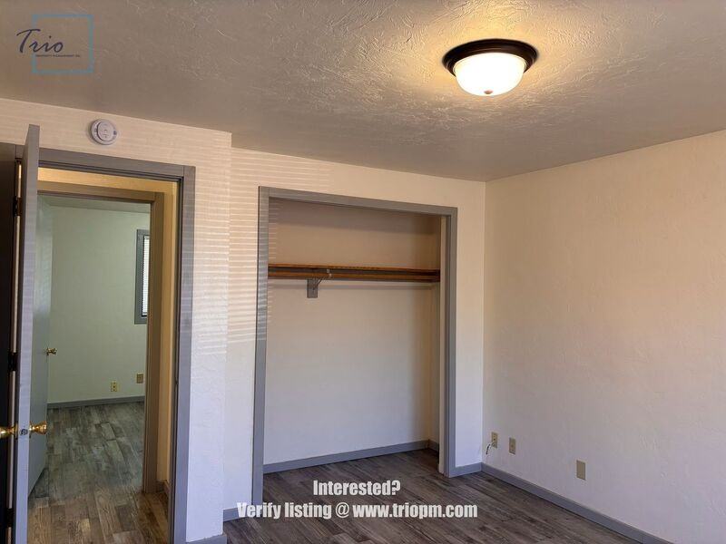 2582 L St - Photo 6 of 12