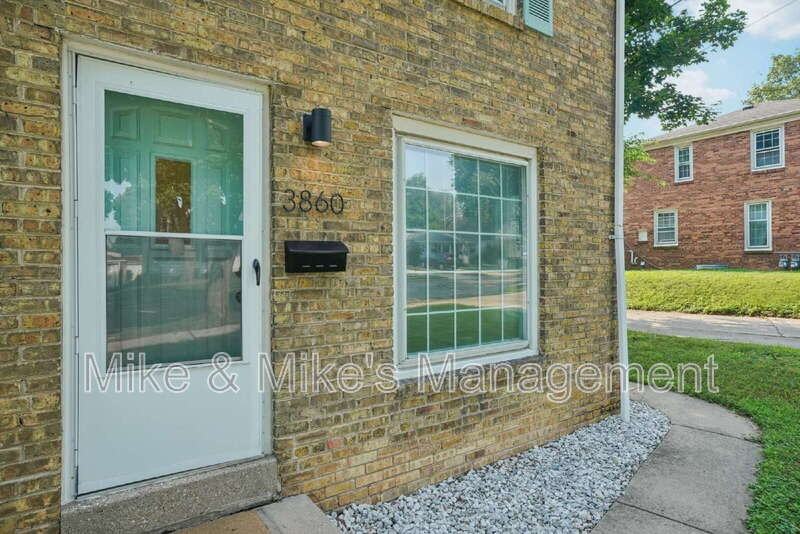3860 S Brust Ave - Photo 6 of 35