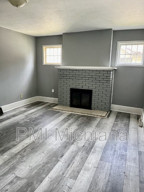 1113 S 21st St - Photo 3 of 14
