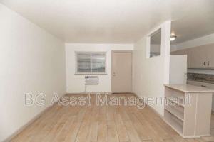featured image of 714 Darina Ave #5