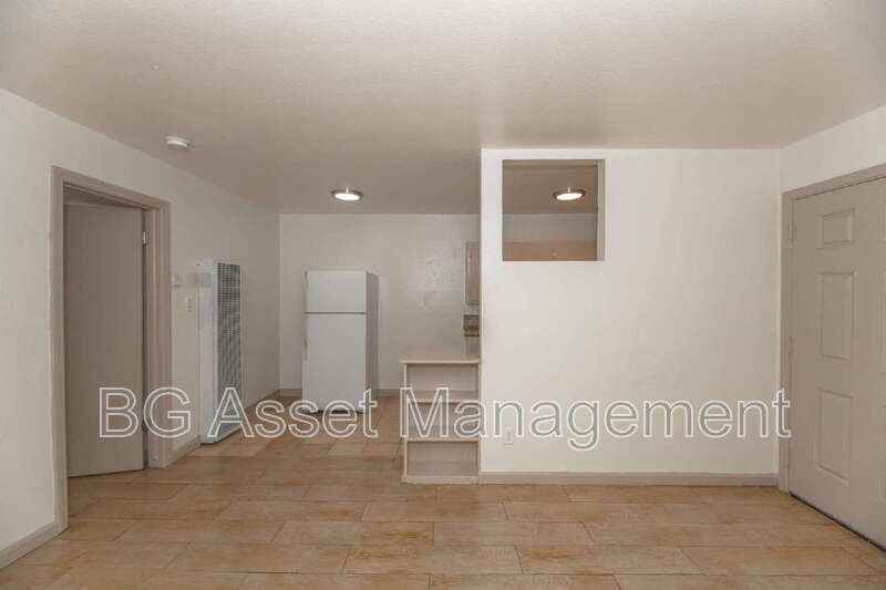 728 Darina Ave #9 - Photo 3 of 12