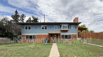 featured image of 105 Riverview Dr W