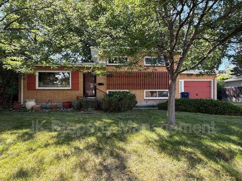 1015 Carlos Dr - Photo 2 of 50