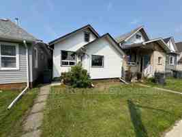 featured image of 839 Minnesota St