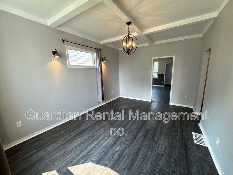 839 Minnesota St - Photo 3 of 16