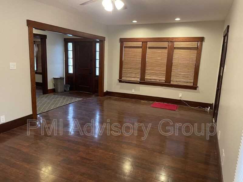 2201 Sw Huntoon St - Photo 2 of 23