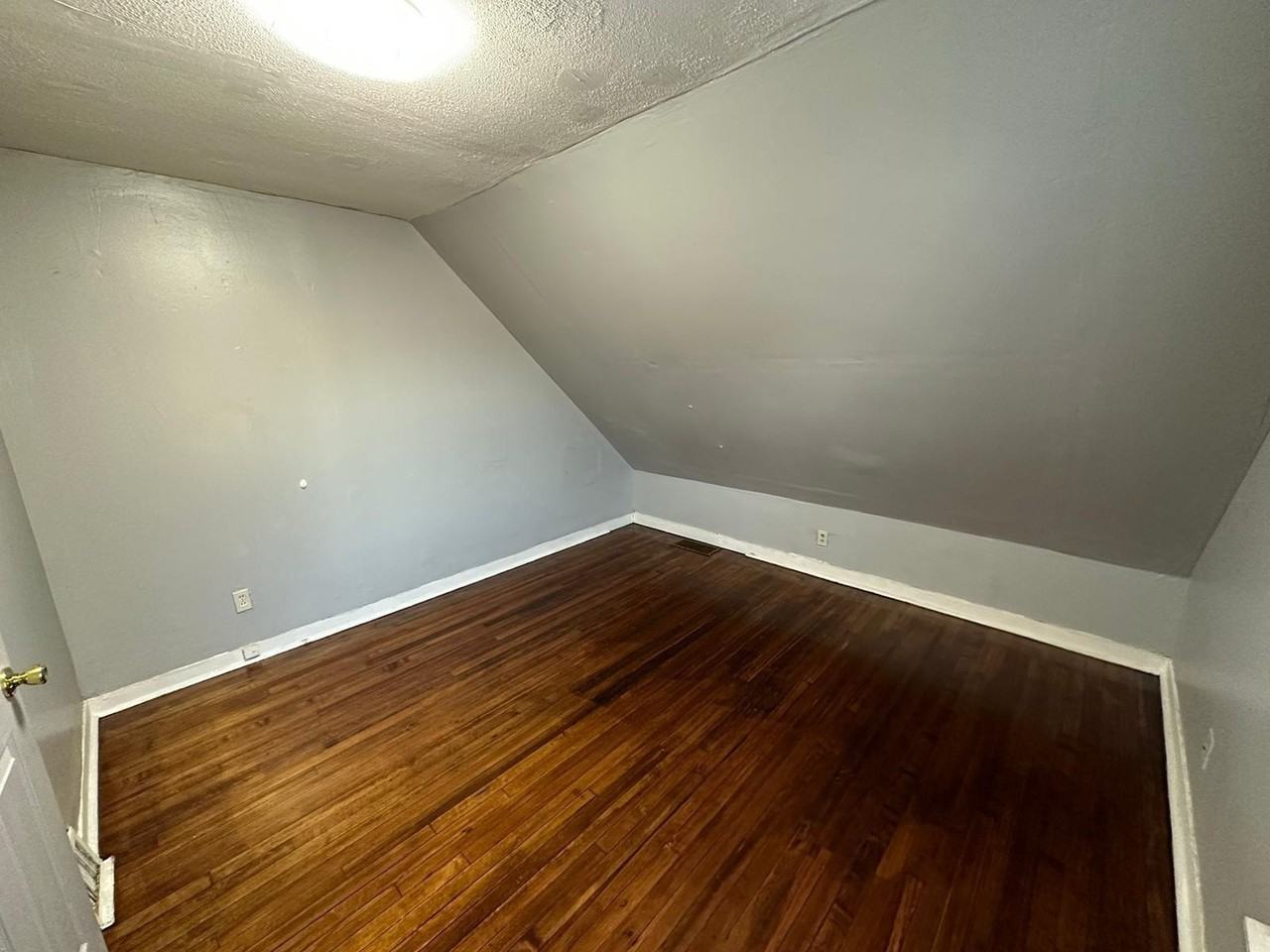 541 Orchard St #3rdFL - Photo 5 of 13