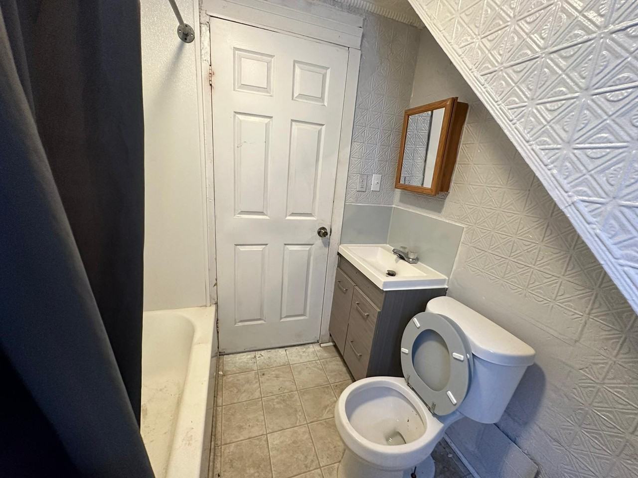 541 Orchard St #3rdFL - Photo 6 of 13