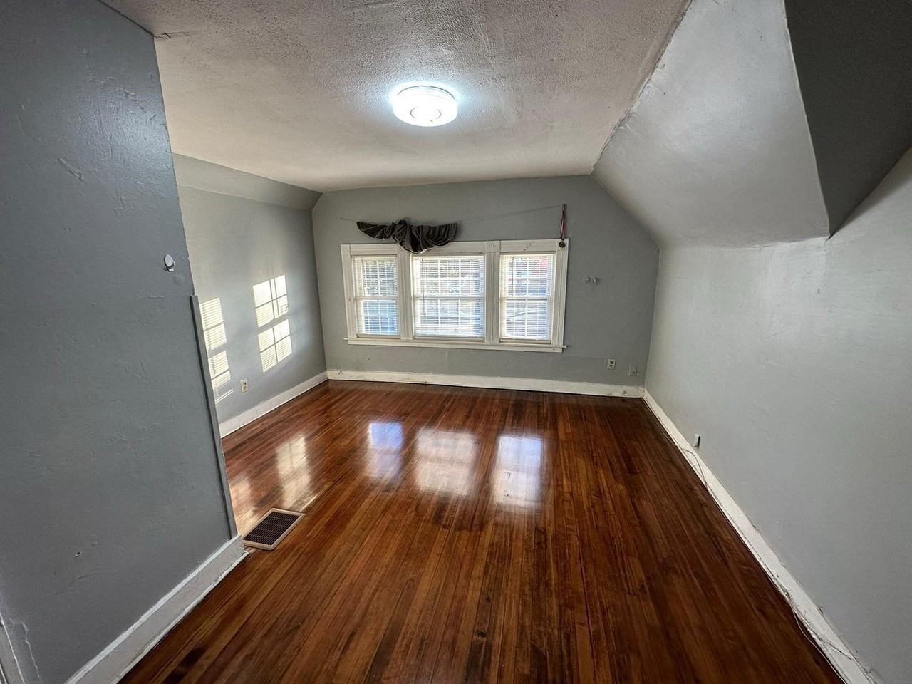 541 Orchard St #3rdFL - Photo 7 of 13