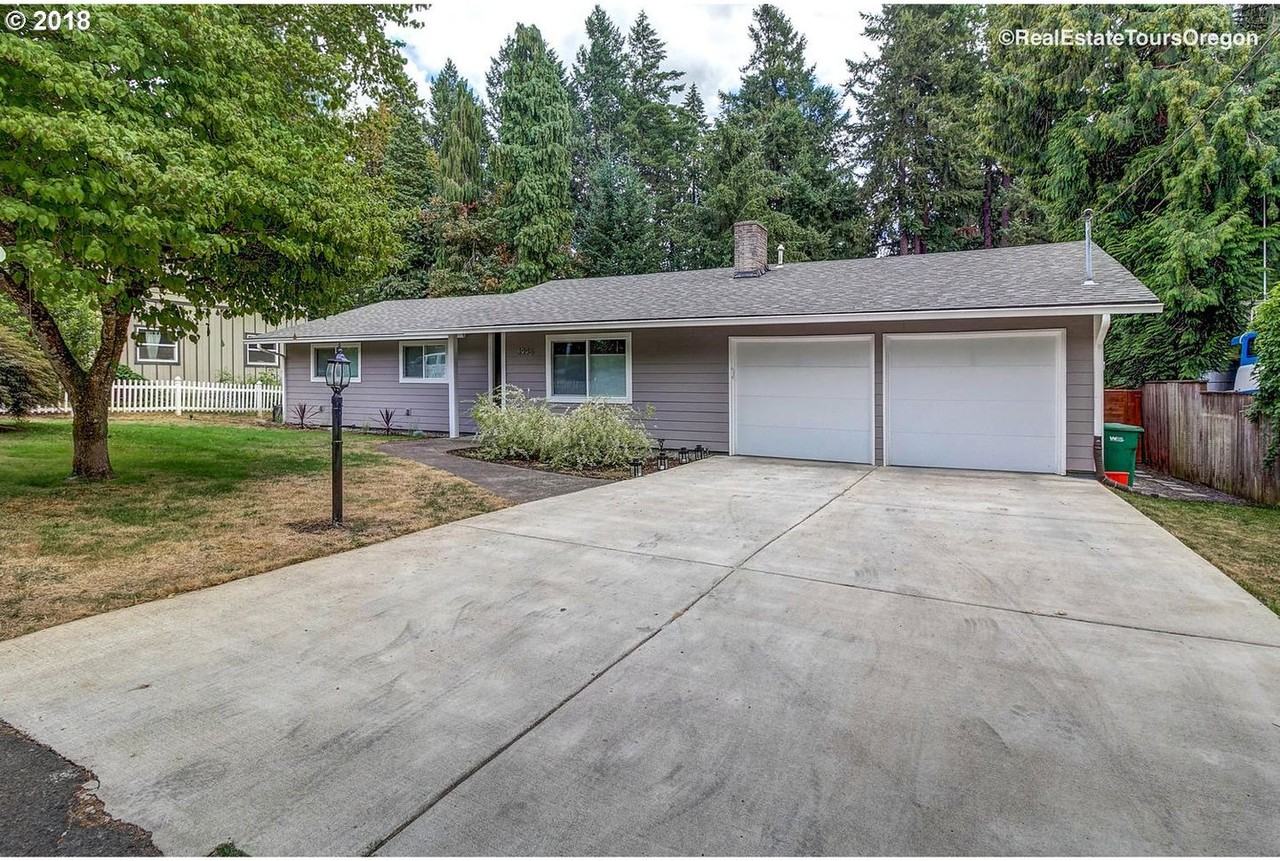 3996 Se Willamette Dr - Photo 2 of 40